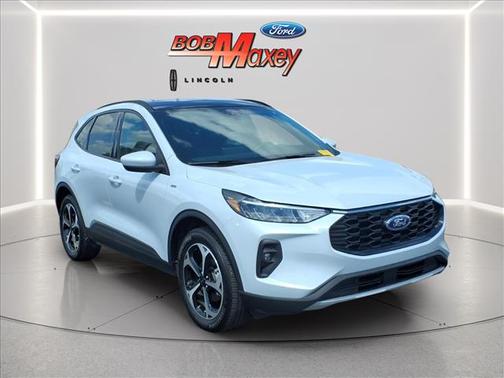 Silver Metallic 2025 Ford Escape ST-Line Select