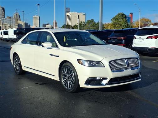 2017 Lincoln Continental Select