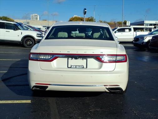 2017 Lincoln Continental Select