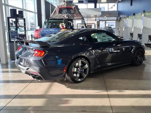 2025 Ford Mustang Dark Horse