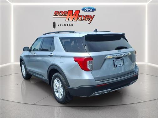 Iconic Silver Metallic 2023 Ford Explorer XLT