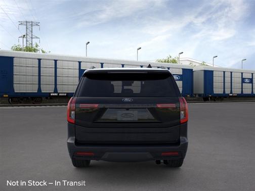Agate Black Metallic 2026 Ford Expedition Tremor