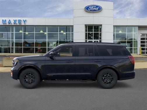 Agate Black Metallic 2026 Ford Expedition Tremor