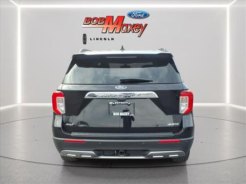 Agate Black Metallic 2023 Ford Explorer XLT