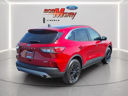 Rapid Red Metallic Tinted Clearcoat 2022 Ford Escape SE