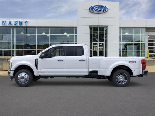 Star White 2026 Ford F-450 F-450Â LARIATÂ