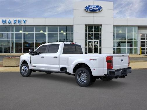 Star White 2026 Ford F-450 F-450Â LARIATÂ
