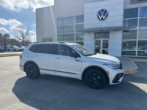 2024 Volkswagen Tiguan 2.0T SE R-Line Black