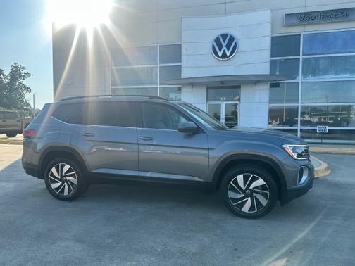 2025 Volkswagen Atlas 2.0T SE w/ Technology