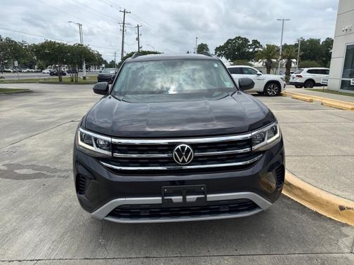 Deep Black Pearl Effect 2022 Volkswagen Atlas 3.6 SE w/ Technology