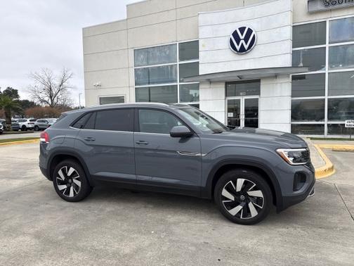 2024 Volkswagen Atlas Cross Sport 2.0T SE w/ Technology