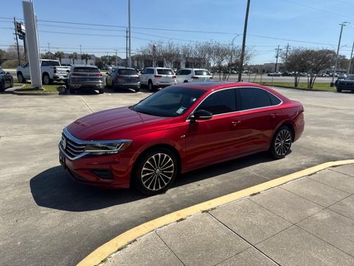 2022 Volkswagen Passat 2.0T Limited Edition