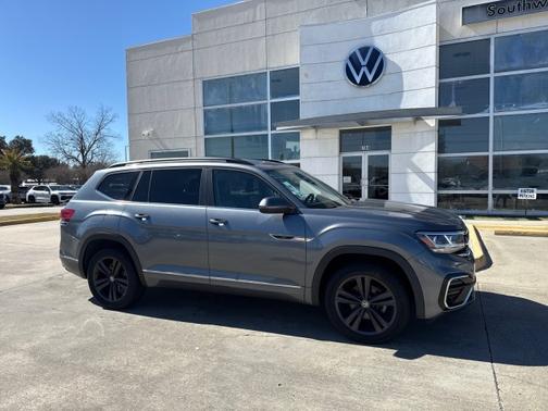 2021 Volkswagen Atlas 3.6 SE w/ Technology R-Line