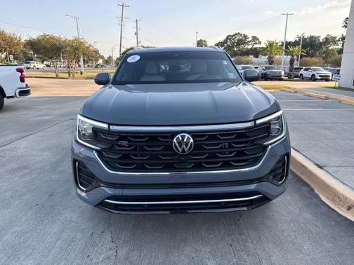 2025 Volkswagen Atlas Cross Sport 2.0T SEL Premium R-Line