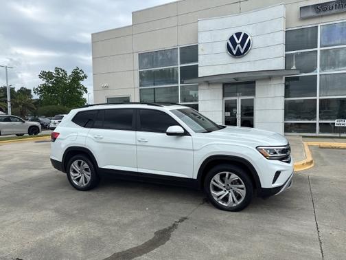 Pure White 2023 Volkswagen Atlas 3.6 SE w/ Technology