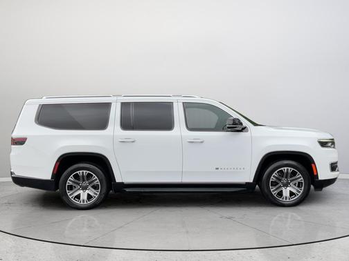 Bright White Clearcoat 2023 Jeep Wagoneer L Series II