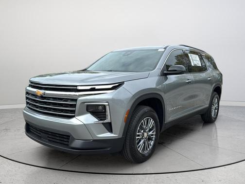 Sterling Gray Metallic 2026 Chevrolet Traverse LT