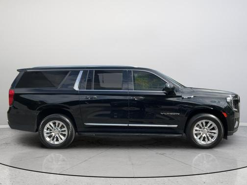 Onyx Black 2024 GMC Yukon XL SLT
