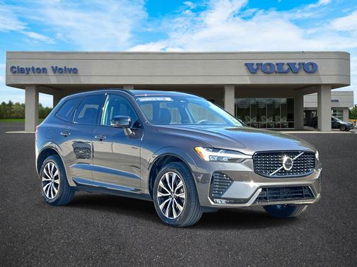 2024 Volvo XC60 B5 AWD Core Dark Theme