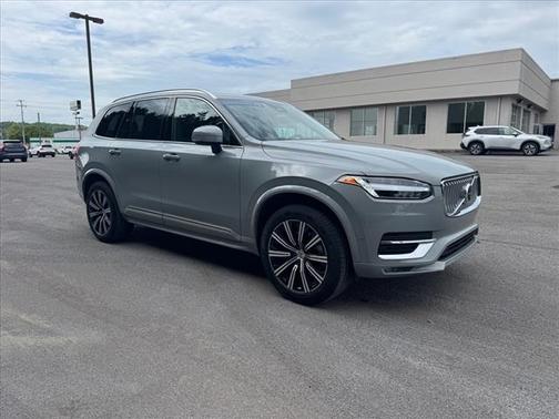 2024 Volvo XC90 B5 Plus Bright Theme