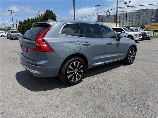 2023 Volvo XC60 B5 Plus Bright Theme