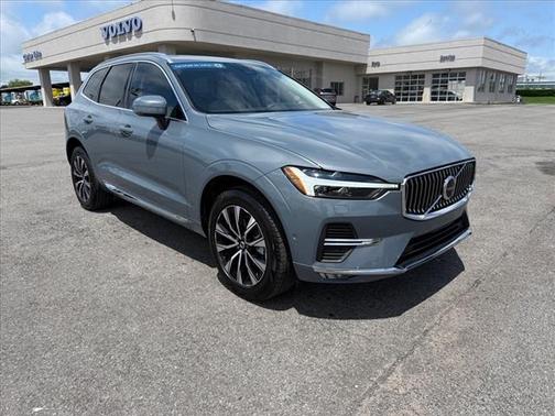 2023 Volvo XC60 B5 Plus Bright Theme