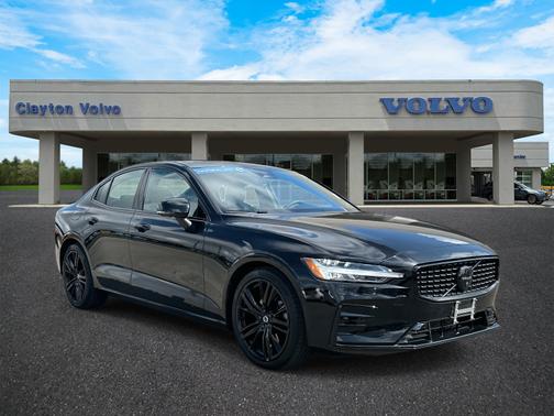 2023 Volvo S60 B5 ULTIMATE BLACK EDITION