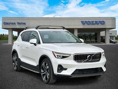 2023 Volvo XC40 Plus