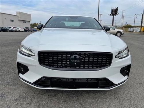 2024 Volvo S60 Plus