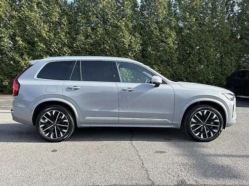 2025 Volvo XC90 Plus
