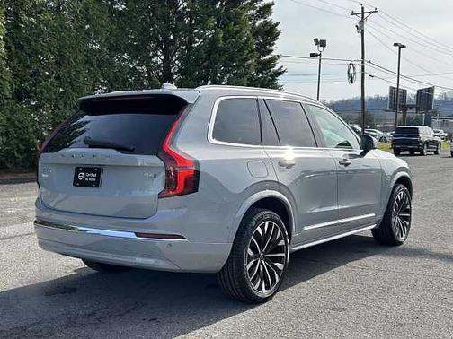 2025 Volvo XC90 Plus