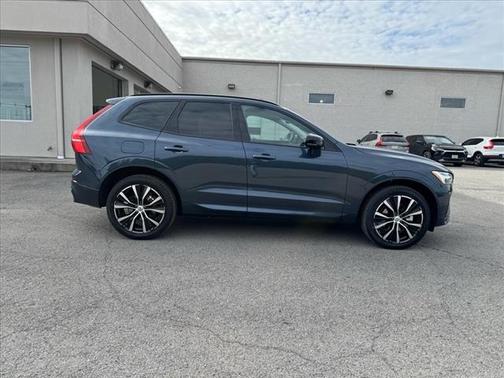 2025 Volvo XC60 Plus