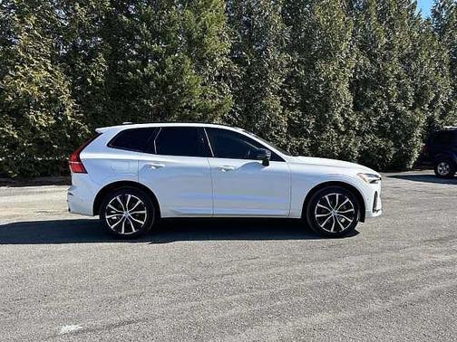 2023 Volvo XC60 Plus