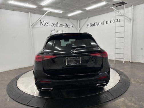 2026 Mercedes-Benz GLC 300 Base