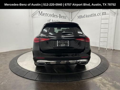 2025 Mercedes-Benz GLC 300 Base