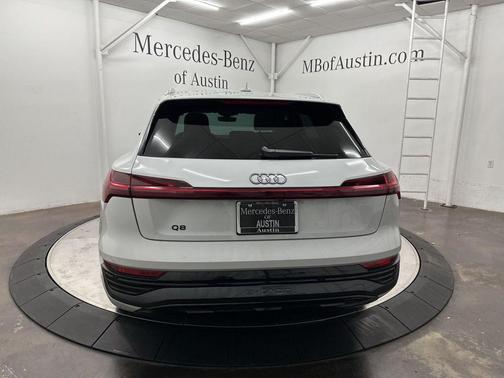 2024 Audi Q8 e-tron Premium