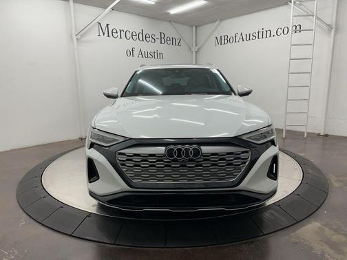2024 Audi Q8 e-tron Premium