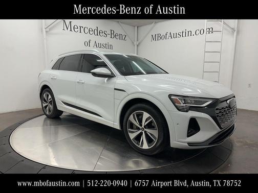 2024 Audi Q8 e-tron Premium