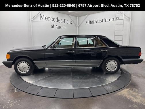 1991 Mercedes-Benz S-Class 560SEL