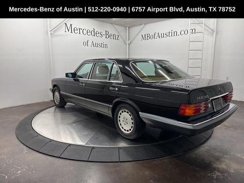 1991 Mercedes-Benz S-Class 560SEL