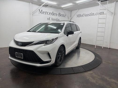 White 2022 Toyota Sienna XSE 7 Passenger