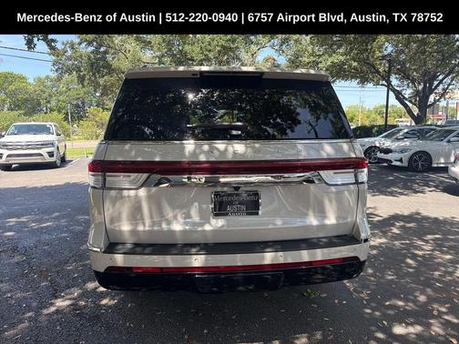 2023 Lincoln Navigator L Reserve