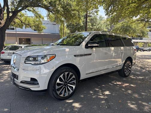 2023 Lincoln Navigator L Reserve