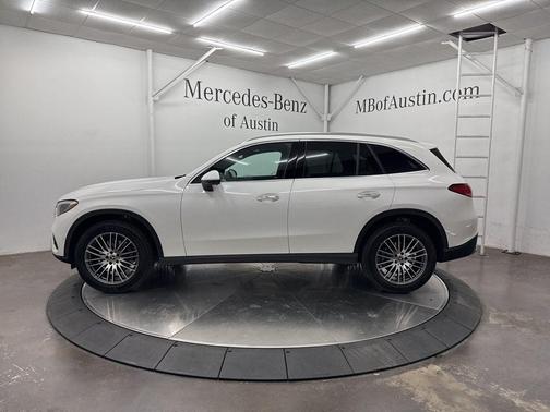 2026 Mercedes-Benz GLC 300 Base