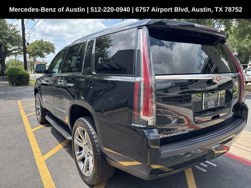 2017 Cadillac Escalade Luxury