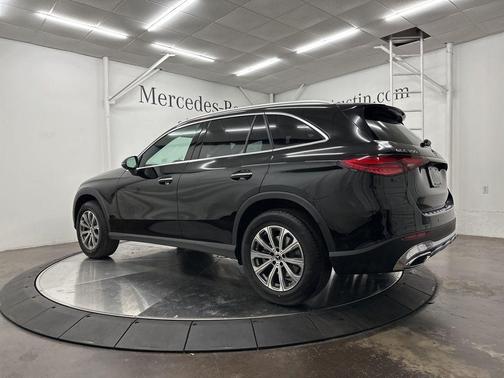 2025 Mercedes-Benz GLC 300 Base