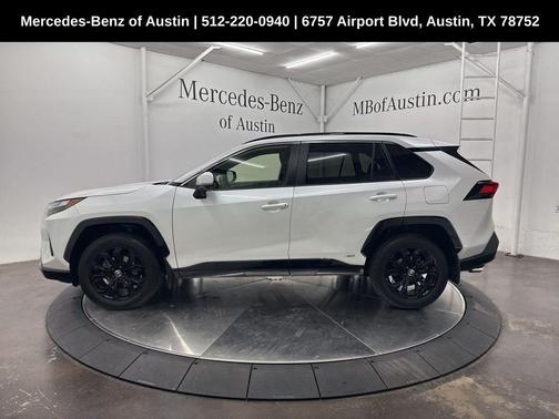 2023 Toyota RAV4 Hybrid SE