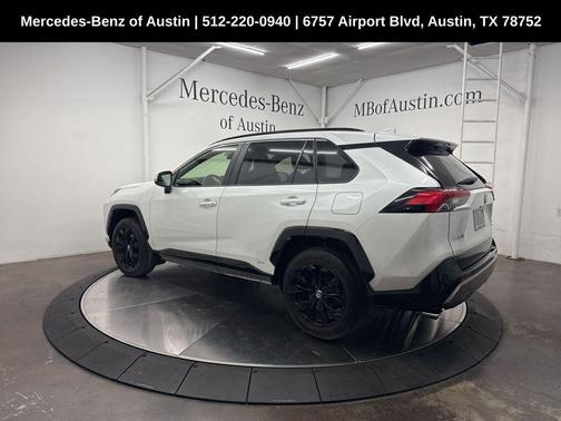 2023 Toyota RAV4 Hybrid SE