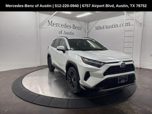 2023 Toyota RAV4 Hybrid SE
