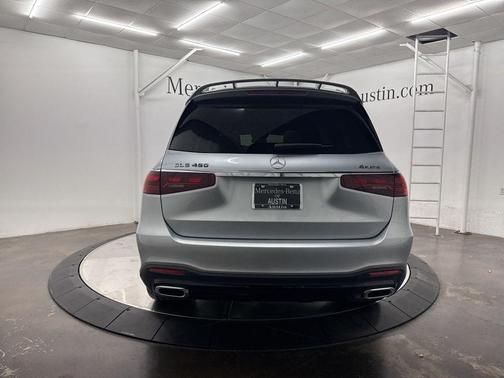 2026 Mercedes-Benz GLS 450 